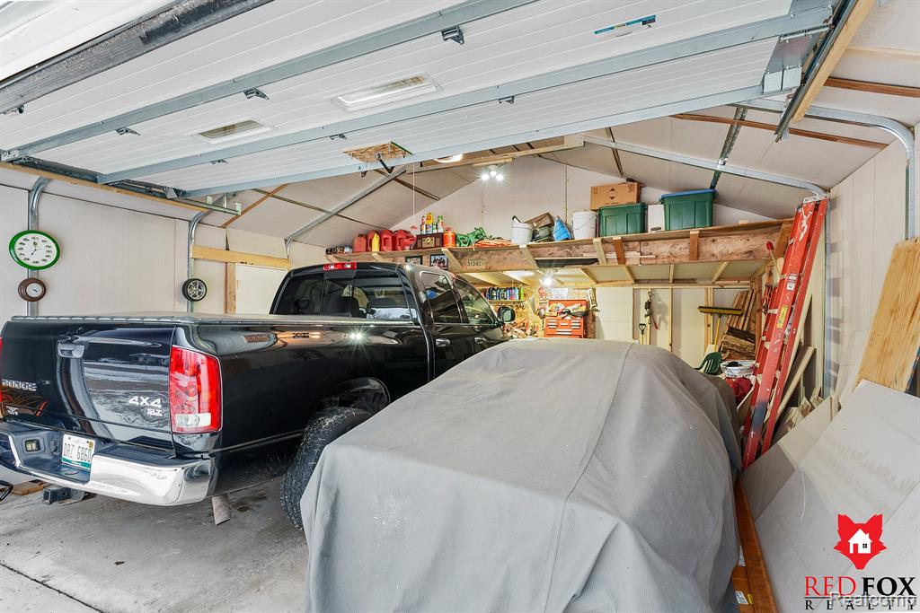 751 WILLIAMSBURG Drive, Caro, MI 48723 — Photo 36