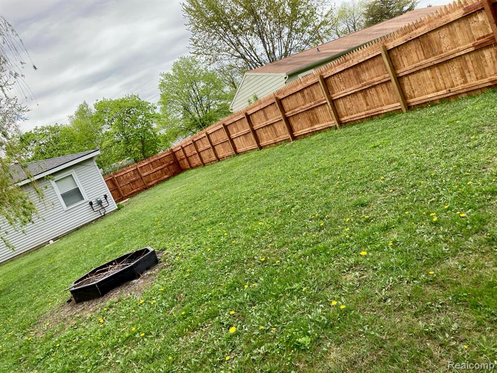 630 Aldrich Street, Linden, MI 48451 — Photo 9