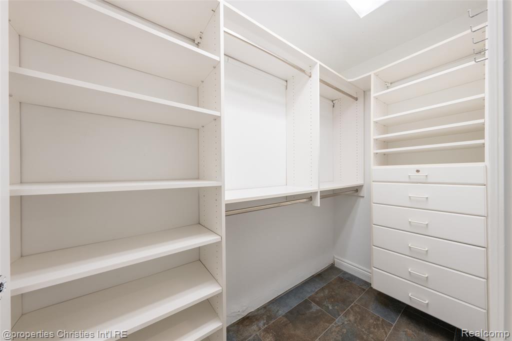 6663 Bloomfield Lane, West Bloomfield, MI — Photo 27