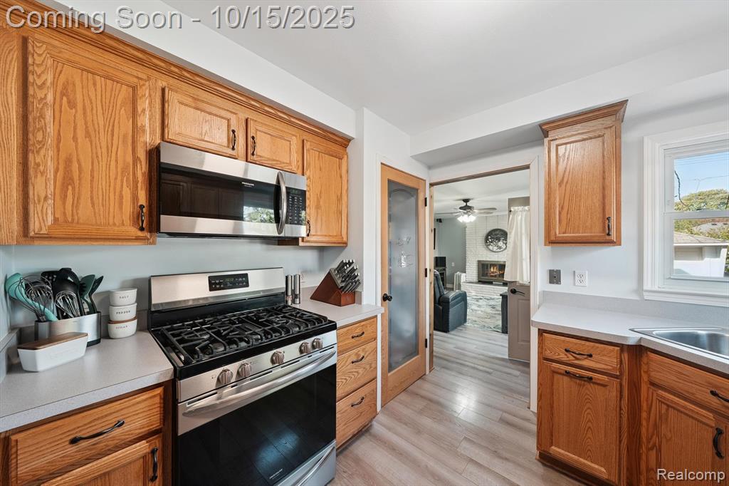 9931 E Clements Circle, Livonia, MI 48150 — Photo 16