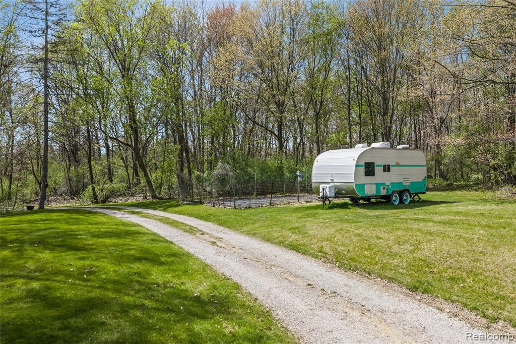 9730 Gibbs Road, Clarkston, MI 48348 — Photo 42