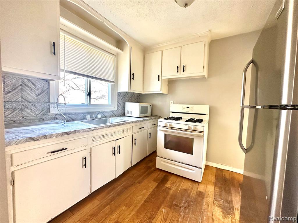 7409 Dolphin, Redford, MI 48239 — Photo 6