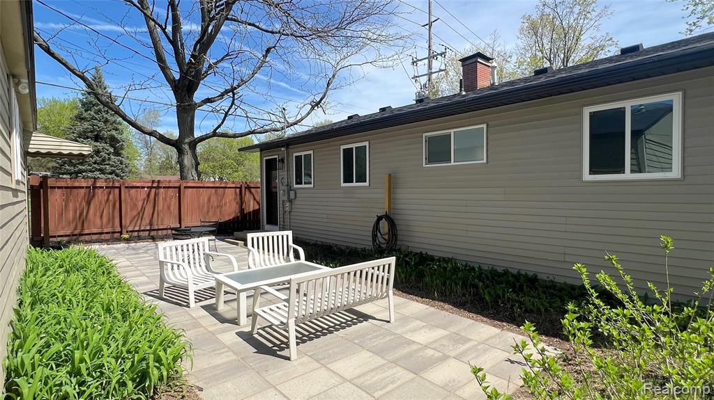 1104 Lexington Parkway, Ypsilanti, MI 48198 — Photo 10