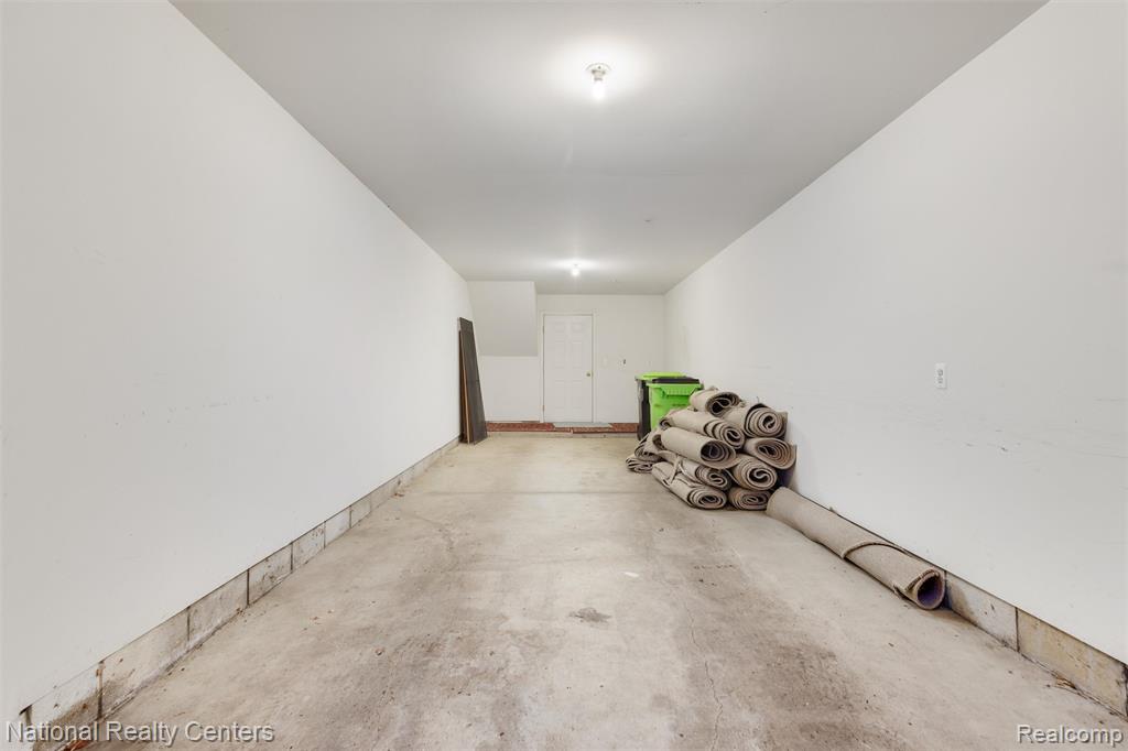 41582 Hamlet Lane, 68, Novi, MI — Photo 25