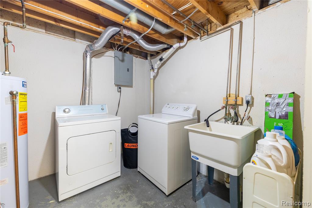 1954 E Franklin Drive, Canton, MI 48187 — Photo 25