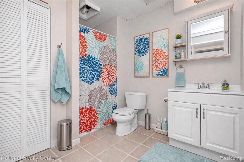 8521 Brewster, Canton, MI 48187 — Photo 34