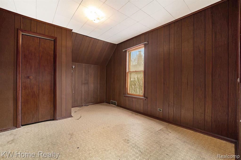 8436 LUMPKIN Street, Hamtramck, MI 48212 — Photo 11