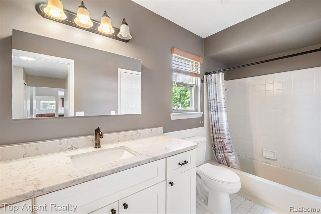 52806 Muirfield Drive, New Baltimore, MI — Photo 15