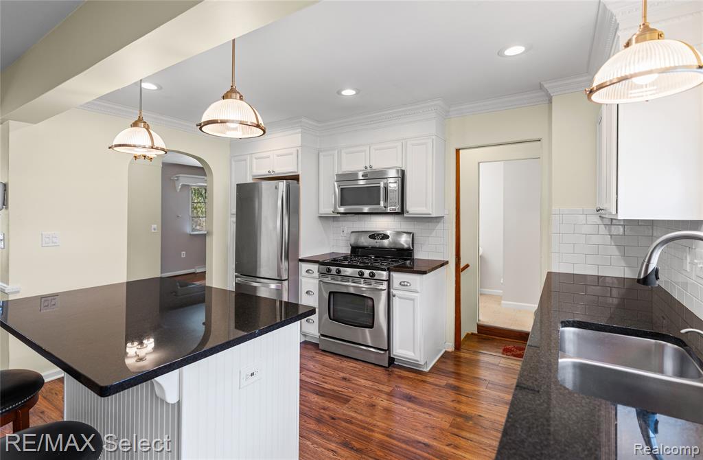6324 Calkins Road, Flint, MI 48532 — Photo 16