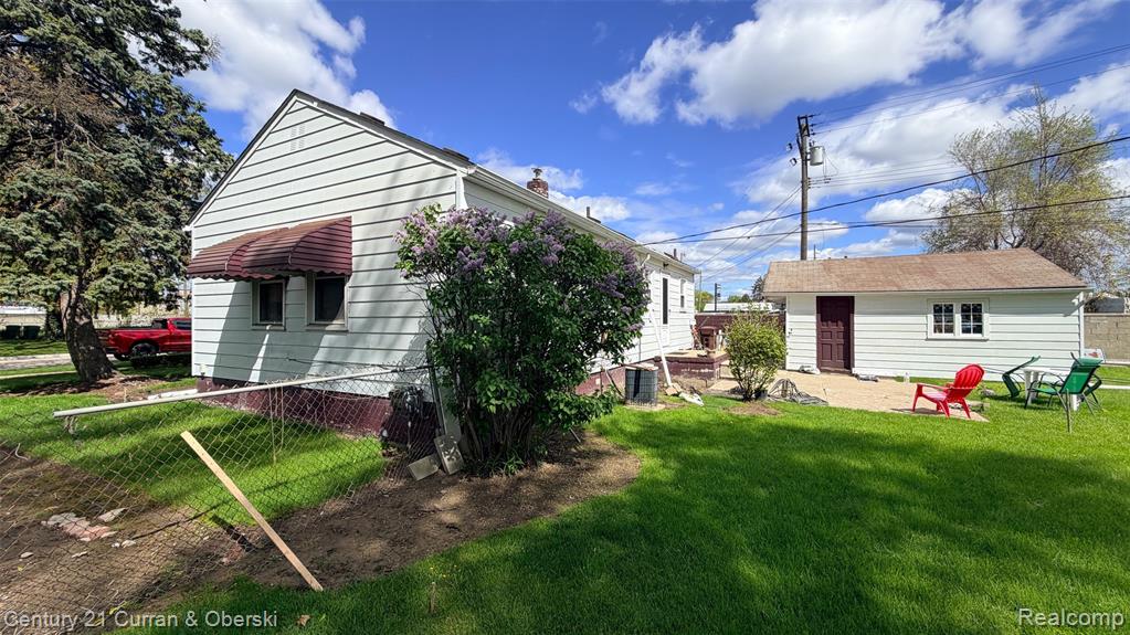 2208 Belton Street, Garden City, MI — Photo 7