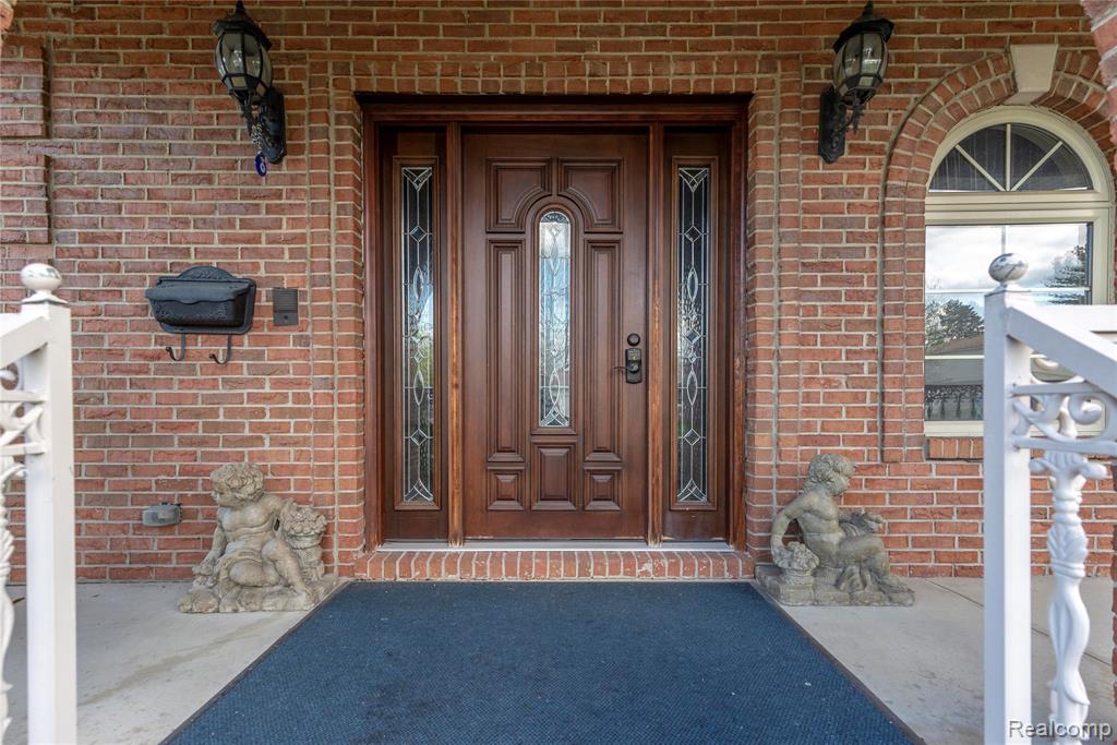 8401 Fenton Street, Dearborn Heights, MI 48127 — Photo 5