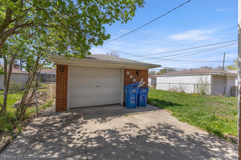 6661 N BEECH DALY Road, Dearborn Heights, MI 48127 — Photo 32