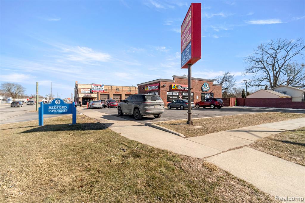 18950 Inkster, Redford, MI 48240 — Photo 2