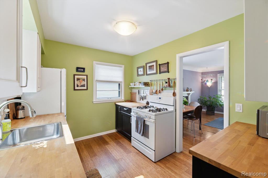 460 OWENDALE Street, Ypsilanti, MI 48197 — Photo 13
