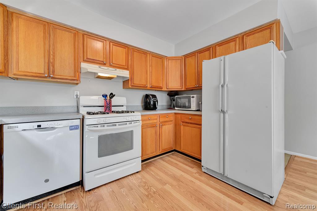 4630 DENTON Road, Canton, MI 48188 — Photo 18