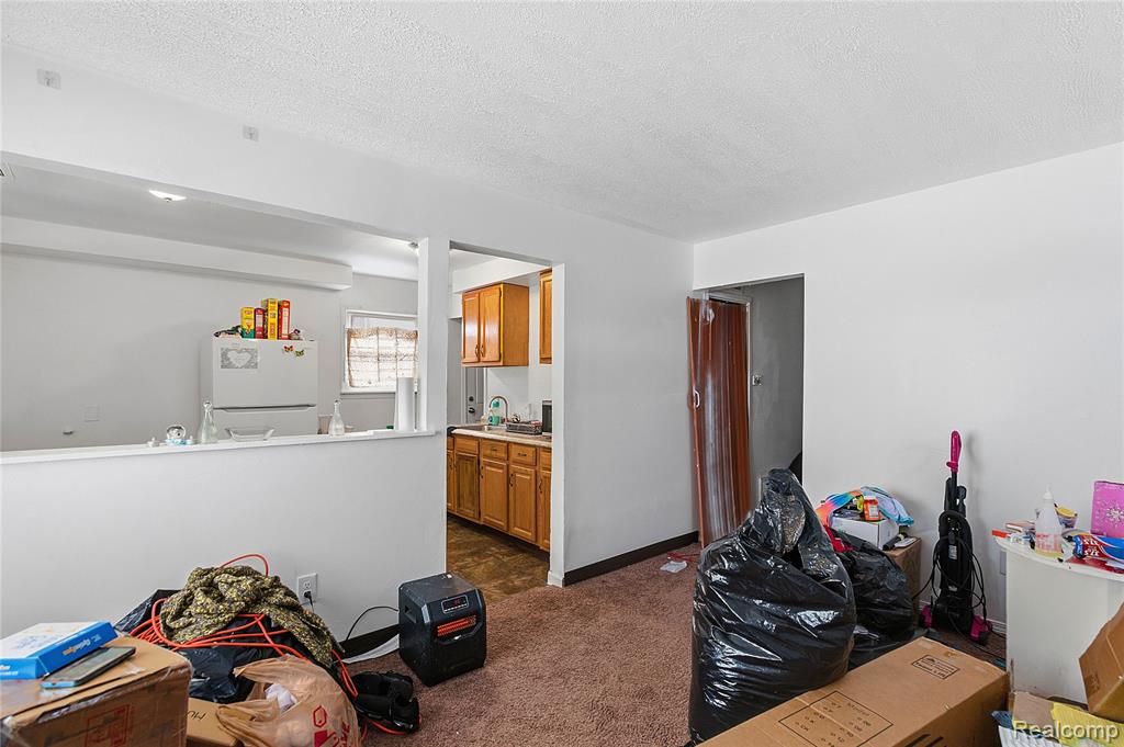 6075 Ashton Avenue, Detroit, MI 48228 — Photo 3