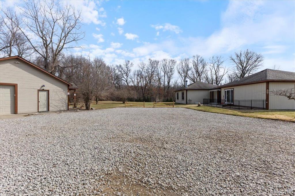 572 CASEMER Road, Lake Orion, MI — Photo 15