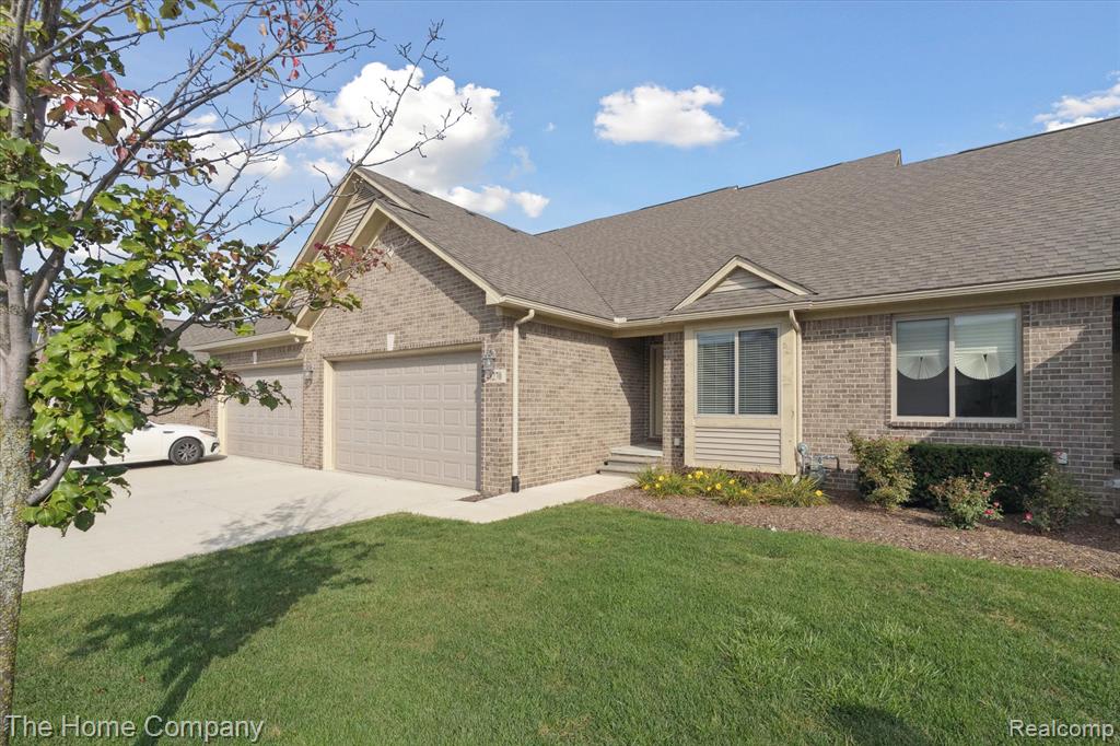 48270 Applegrove Lane, Chesterfield, MI — Photo 4