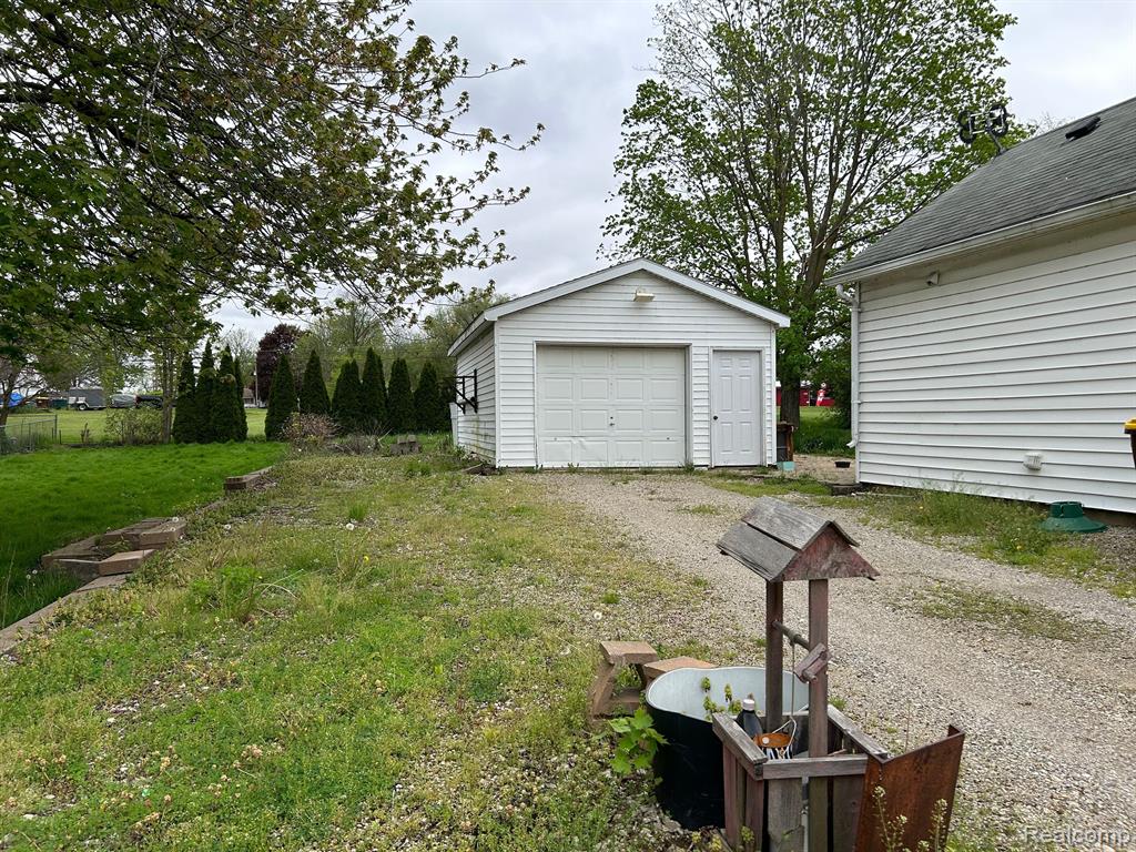 305 E WASHINGTON Avenue, Vernon, MI 48476 — Photo 6