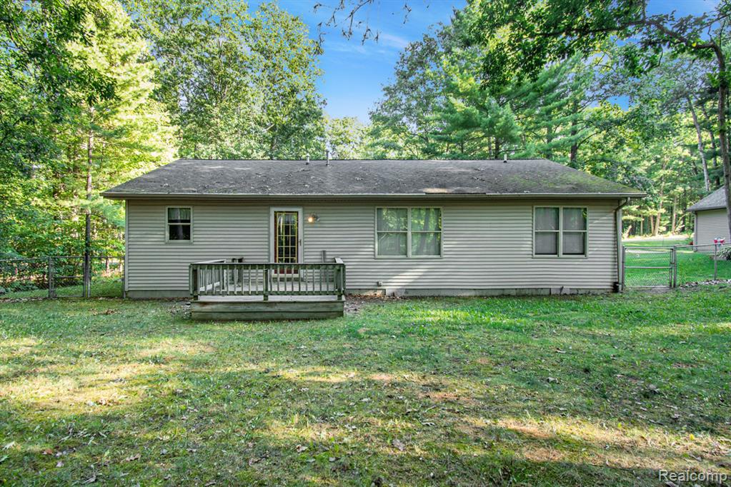 7413 W Nestel Road, Houghton Lake, MI 48629 — Photo 16