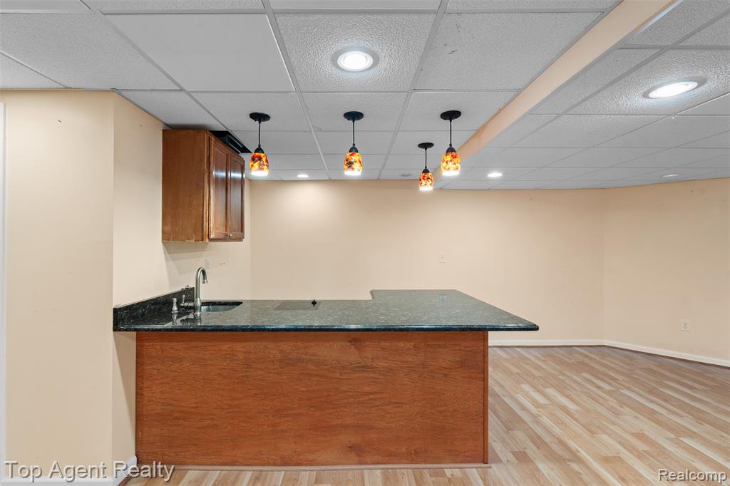 1066 Lorenzo Court, Troy, MI 48085 — Photo 32