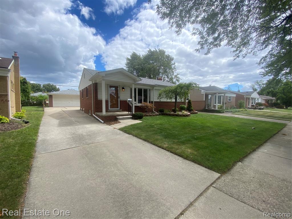 8262 Roselawn Street, Westland, MI — Photo 17