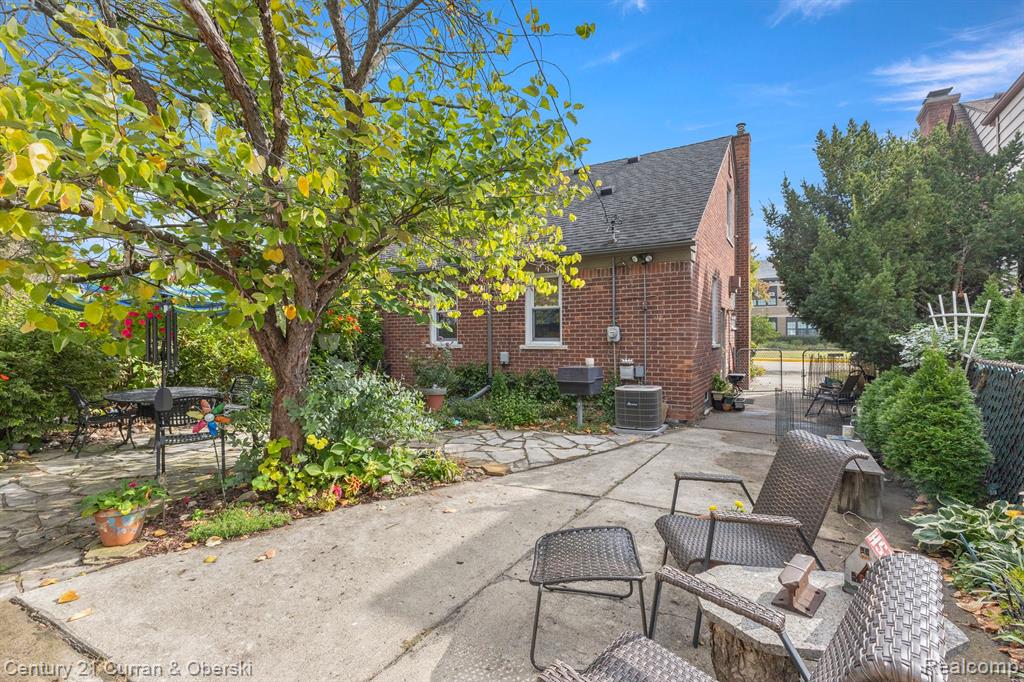 515 N WAVERLY Street, Dearborn, MI 48128 — Photo 41