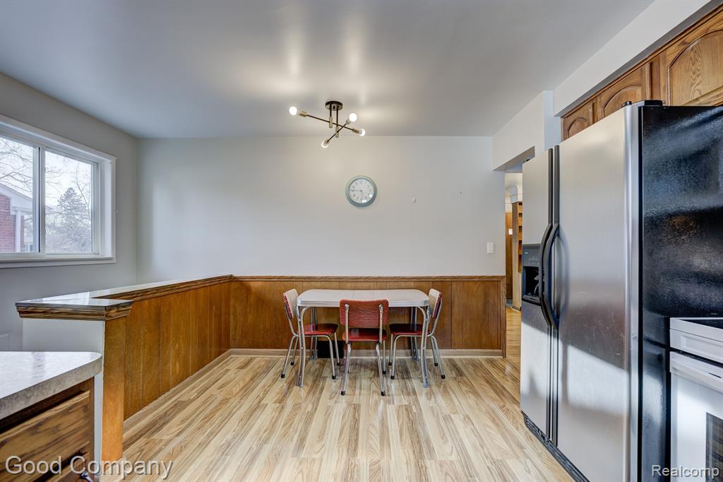 9062 SHANNON Drive, Sterling Heights, MI 48314 — Photo 11