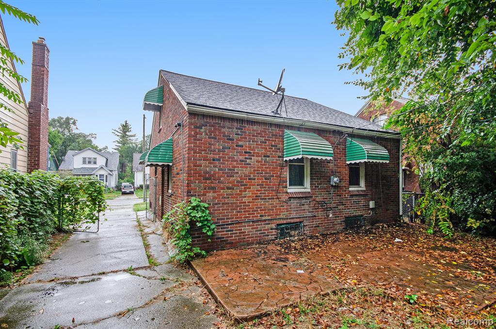 20206 Greeley Street, Detroit, MI 48203 — Photo 23