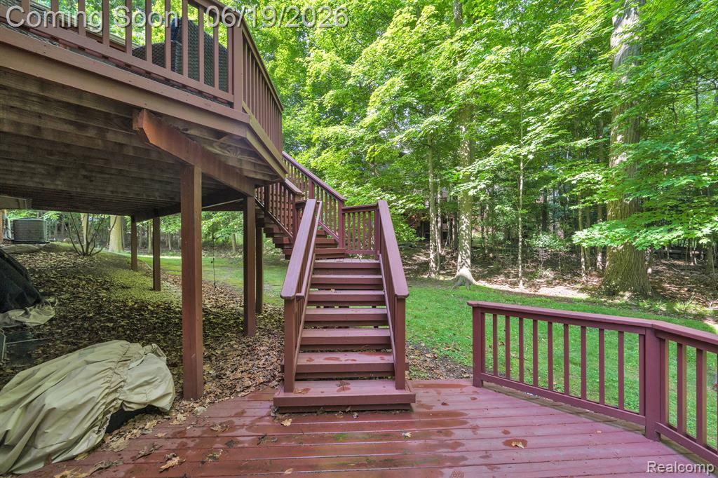 7061 Trailway Court, West Bloomfield, MI — Photo 75