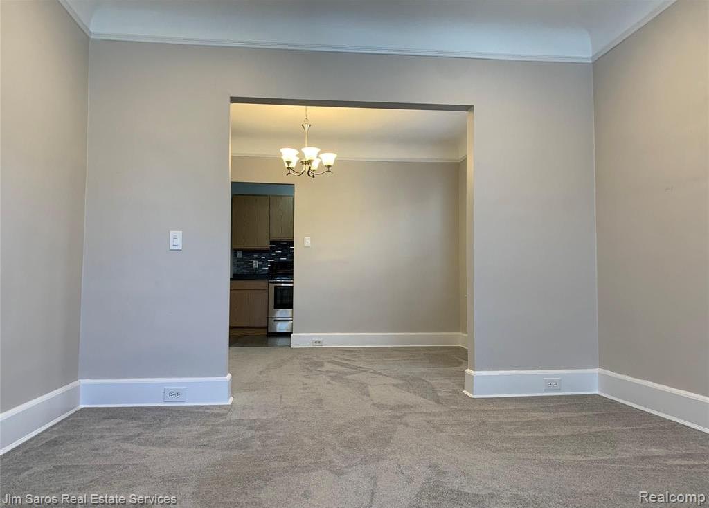 829 BEACONSFIELD Avenue, Grosse Pointe Park, MI 48230 — Photo 2