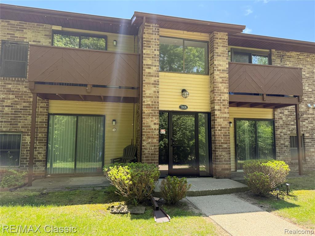 7806 Manor Circle, 203, Westland, MI — Photo 22