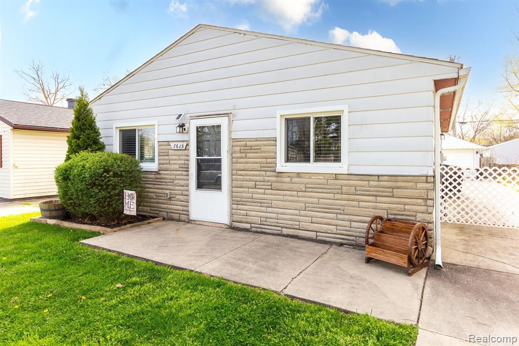 7615 DEERING Street, Westland, MI — Photo 3
