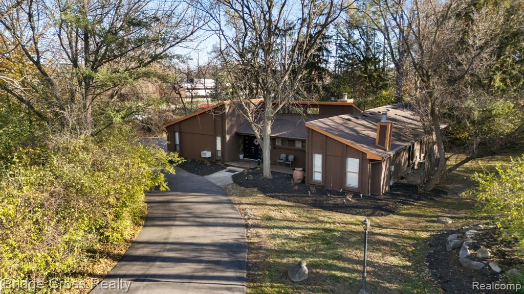 24459 Bloomington Court, Franklin, MI 48025 — Photo 35