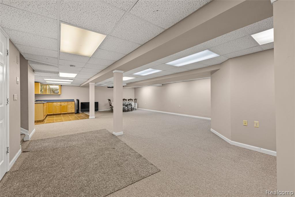 43505 Austin Drive, Sterling Heights, MI 48314 — Photo 35