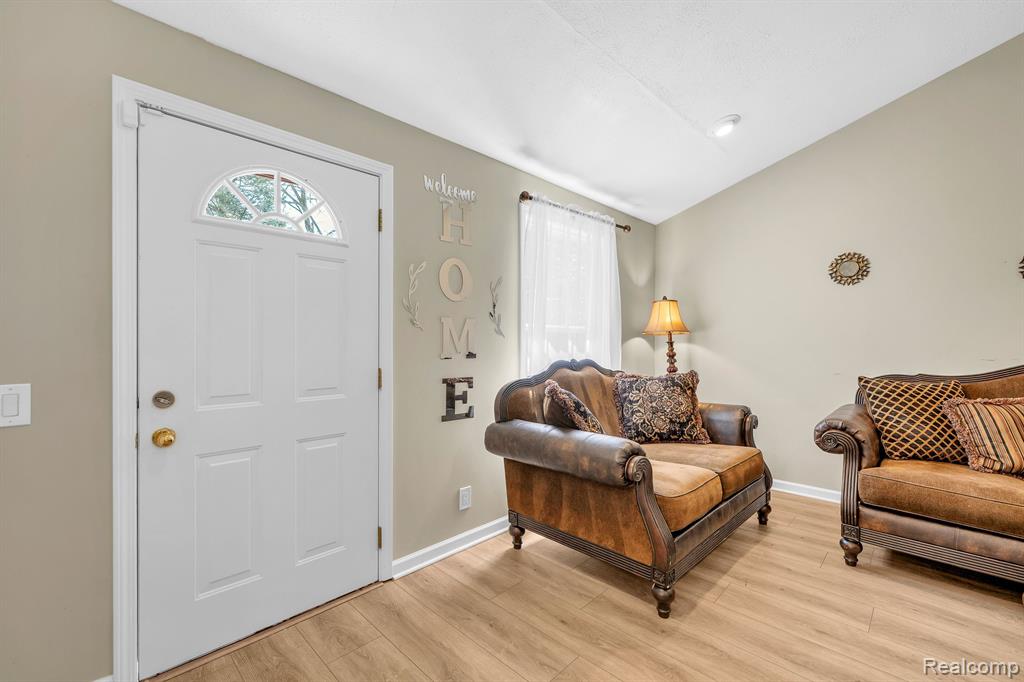 4953 CLINTONVILLE Road, Clarkston, MI — Photo 9