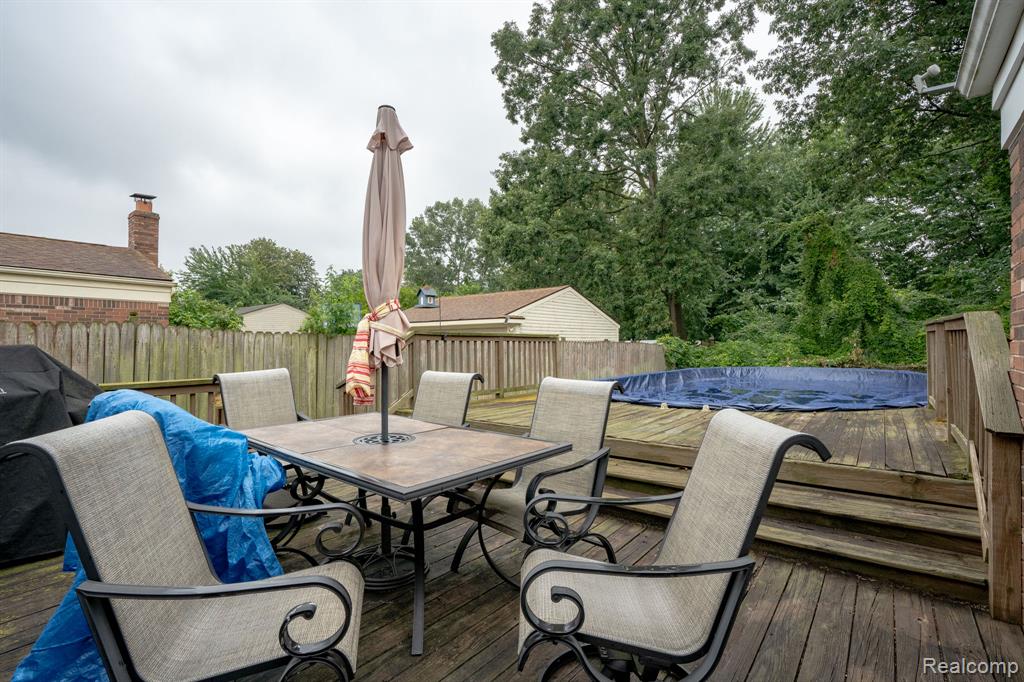 41381 Clayton Street, Clinton Twp, MI 48038 — Photo 32