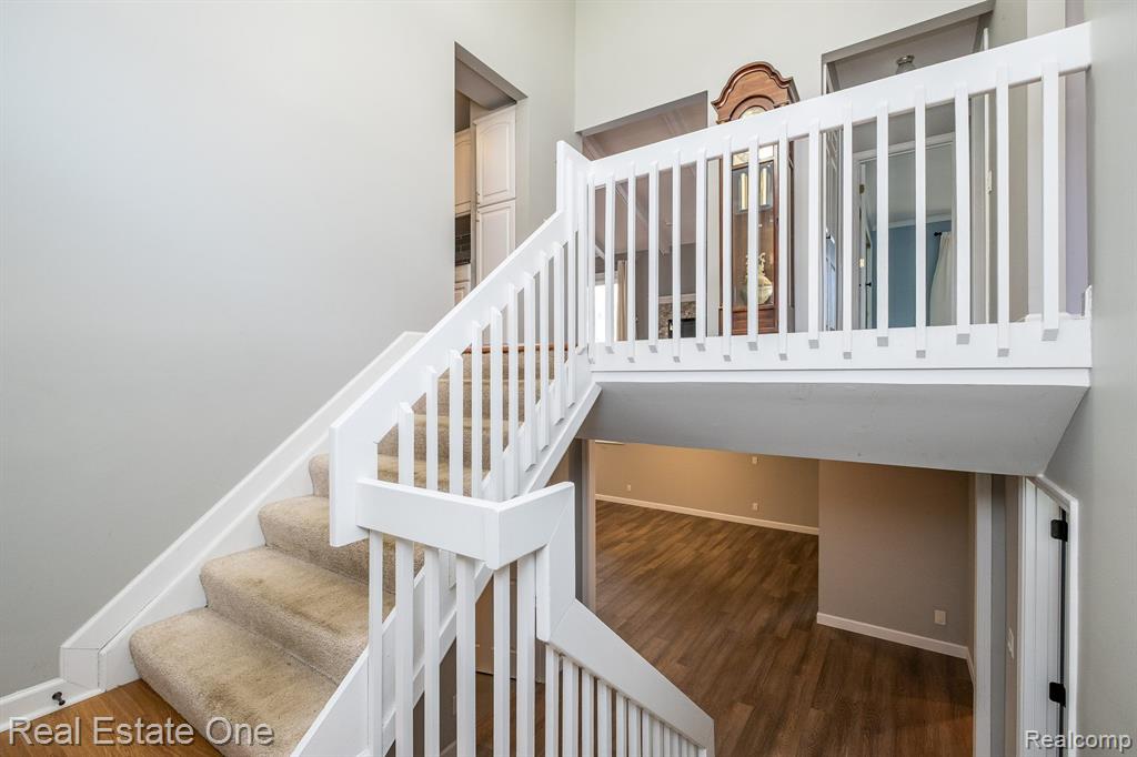 6534 RED CEDAR Lane, West Bloomfield, MI 48324 — Photo 5