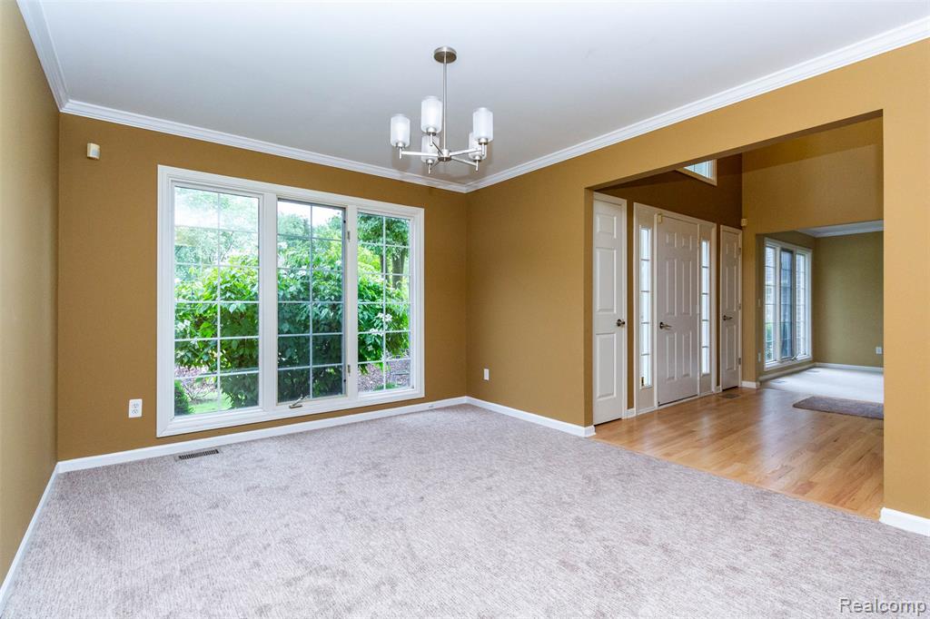 878 Dakota, Rochester Hills, MI 48307 — Photo 17