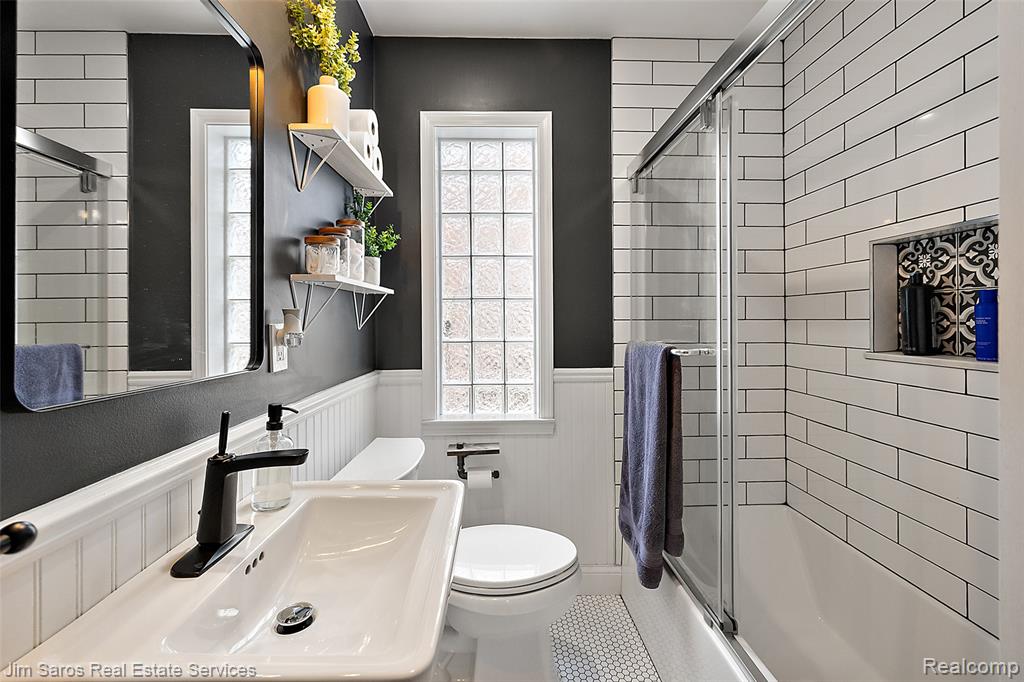 1837 Oxford Road, Grosse Pointe Woods, MI 48236 — Photo 13