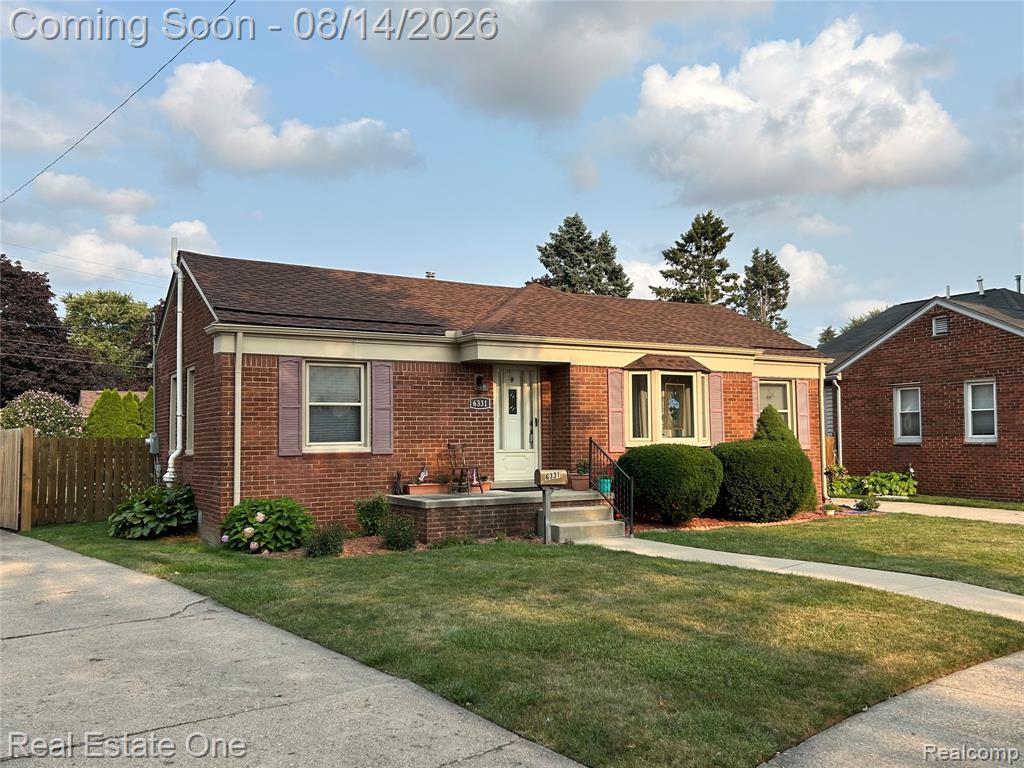 6331 Buckingham Avenue, Allen Park, MI 48101