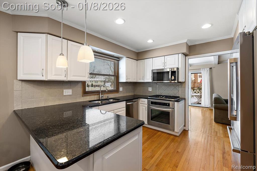 52330 Scotch Pine Court, Shelby Twp, MI 48316 — Photo 17