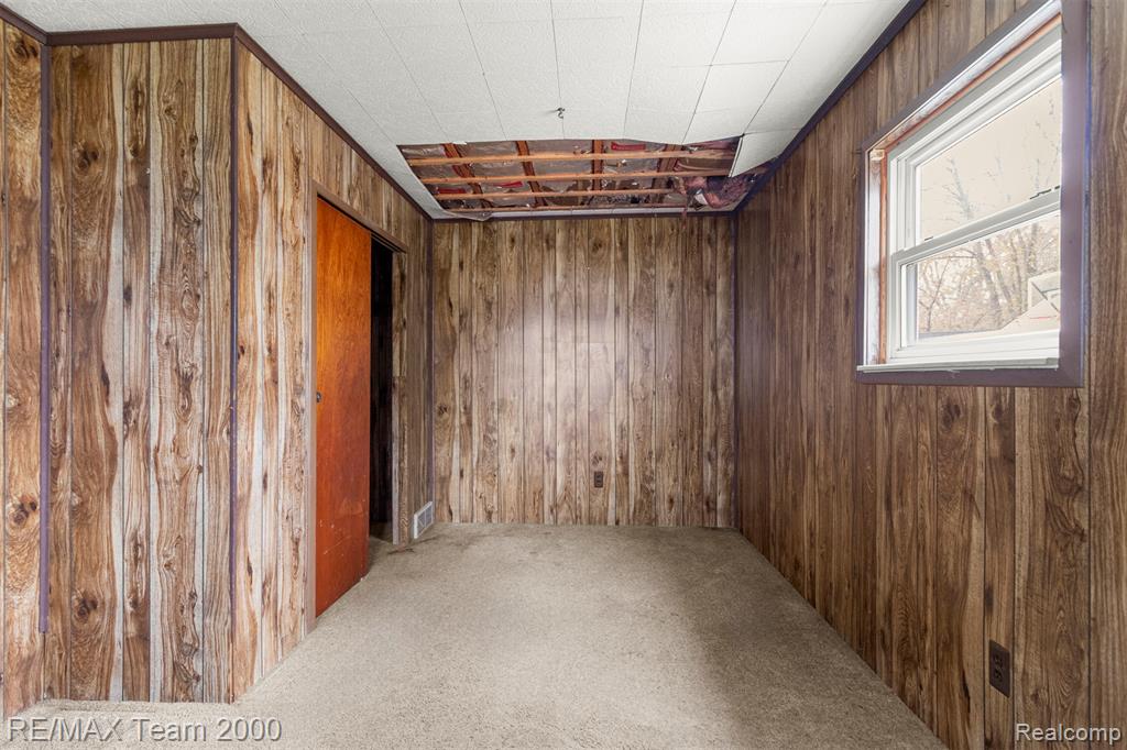 6488 Vaughan Street, Detroit, MI 48228 — Photo 24