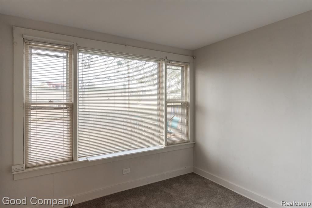 909 S Center Street, Royal Oak, MI 48067 — Photo 11