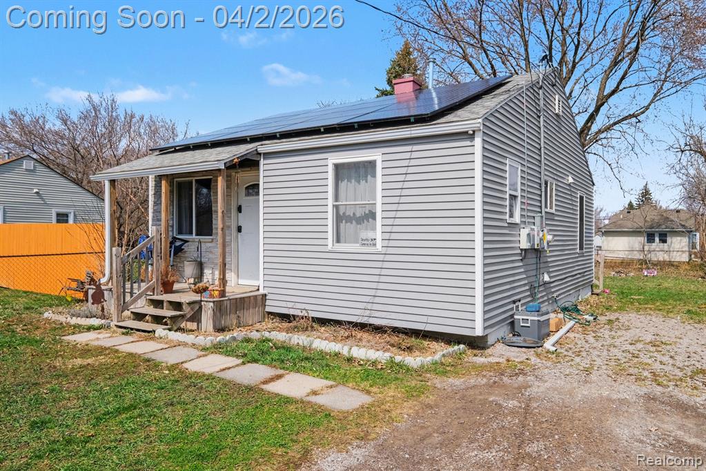 1233 Carman Street, Burton, MI 48529 — Photo 2