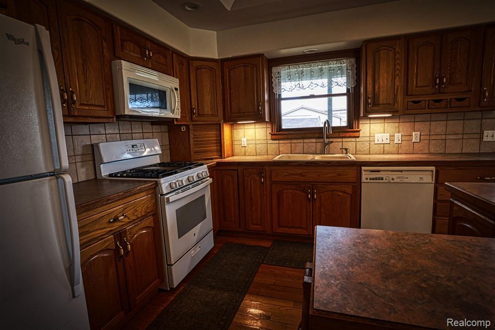 7118 Welles Street, Brown, MI 48416 — Photo 32