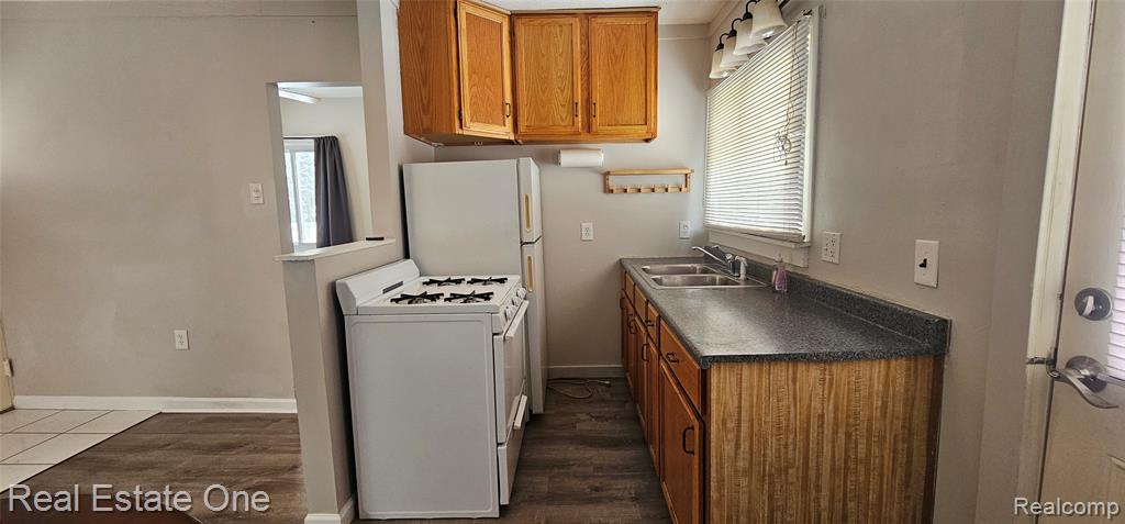 8845 Orrick Street, Commerce Twp, MI 48382 — Photo 3