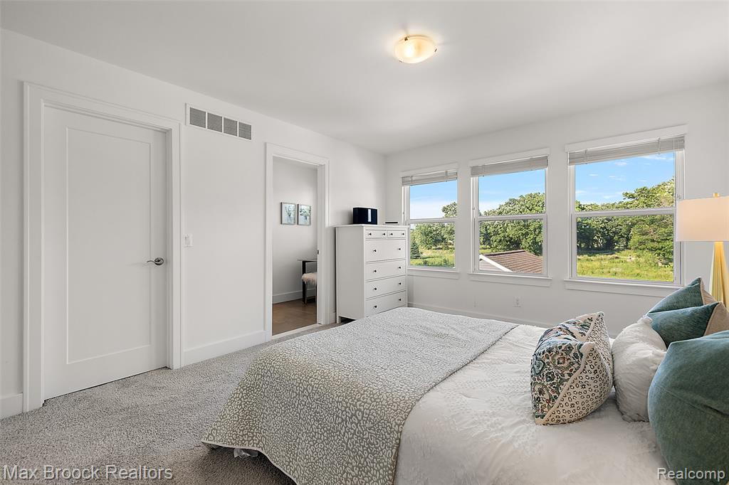 4260 Kent Road, Royal Oak, MI 48073 — Photo 26