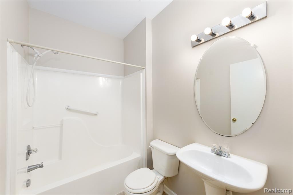 3446 Kneeland Circle, 28, Howell, MI 48843 — Photo 21
