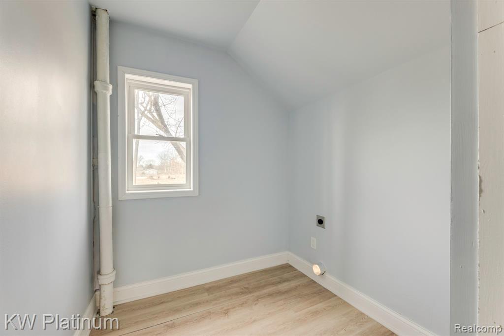 2819 Ravenswood Road, Port Huron, MI 48060 — Photo 25